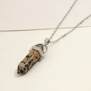 Brown Spotted Ladies Fashionable Faux Stone Necklace
